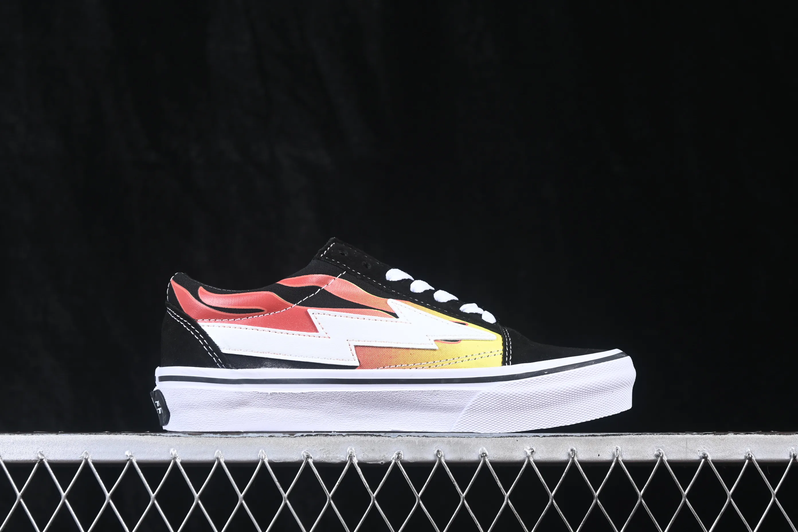 All categories Vans Vans series Vans Low Vans low-top Revenge x Storm Old Skool Lightning joint low-top casual sneakers Black Flame